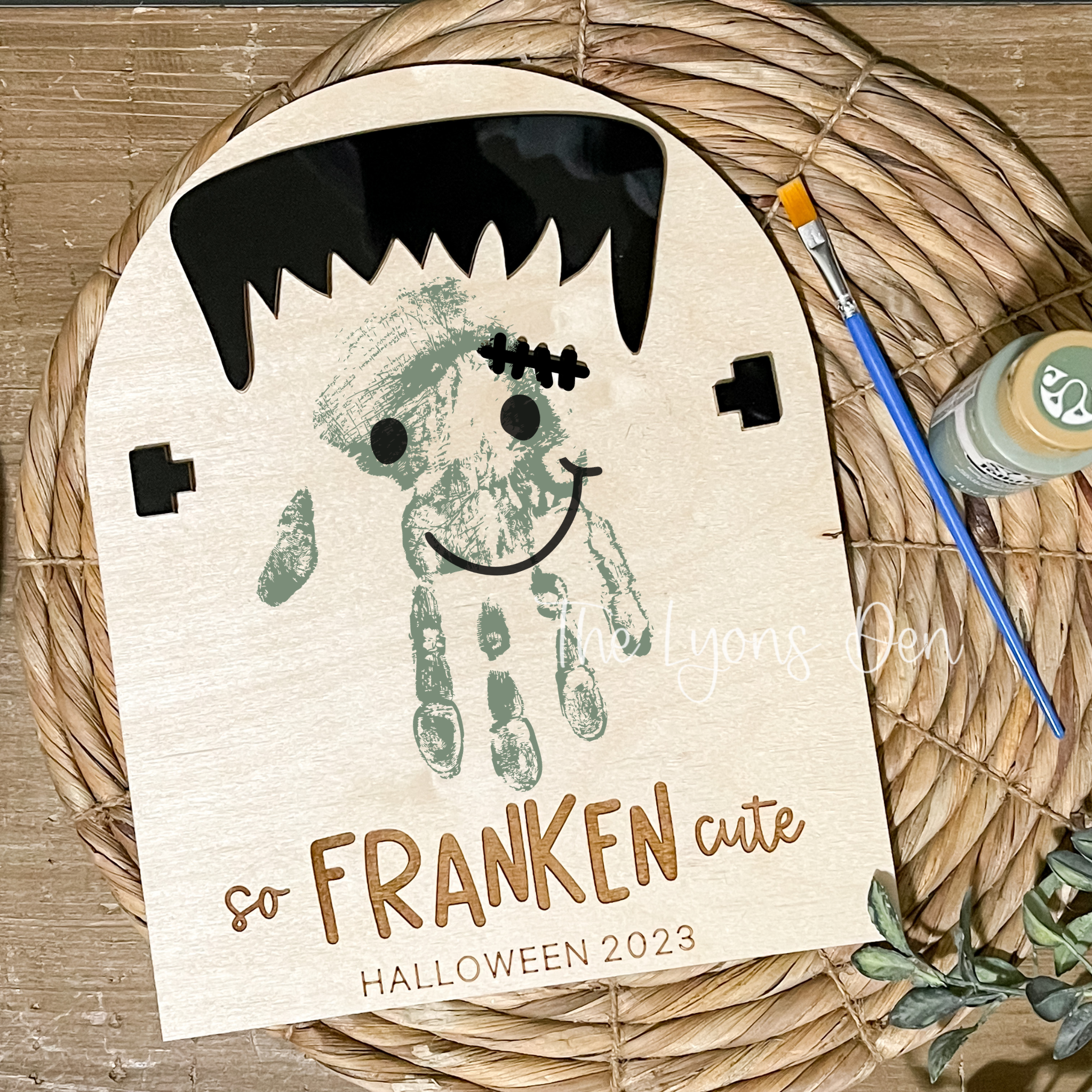 DIY So Franken Cute Halloween Handprint Sign